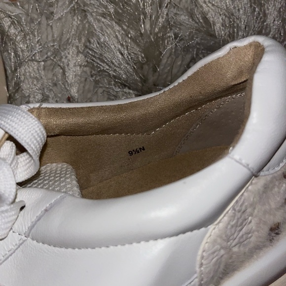 Vaneli cream platform shoes women’s 9.5 - Picture 6 of 7